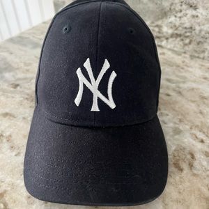 Yankee infant hat